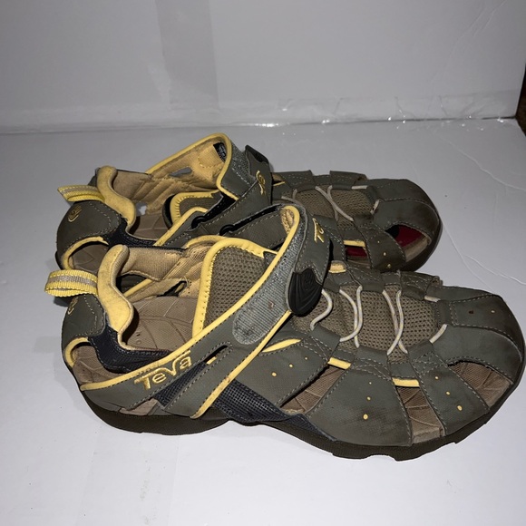 Teva Sandals - Gray and Yellow used - Picture 2 of 4
